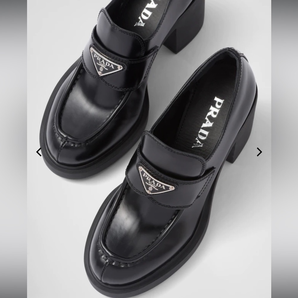 Chocolate high-heeled brushed leather loafers NEW